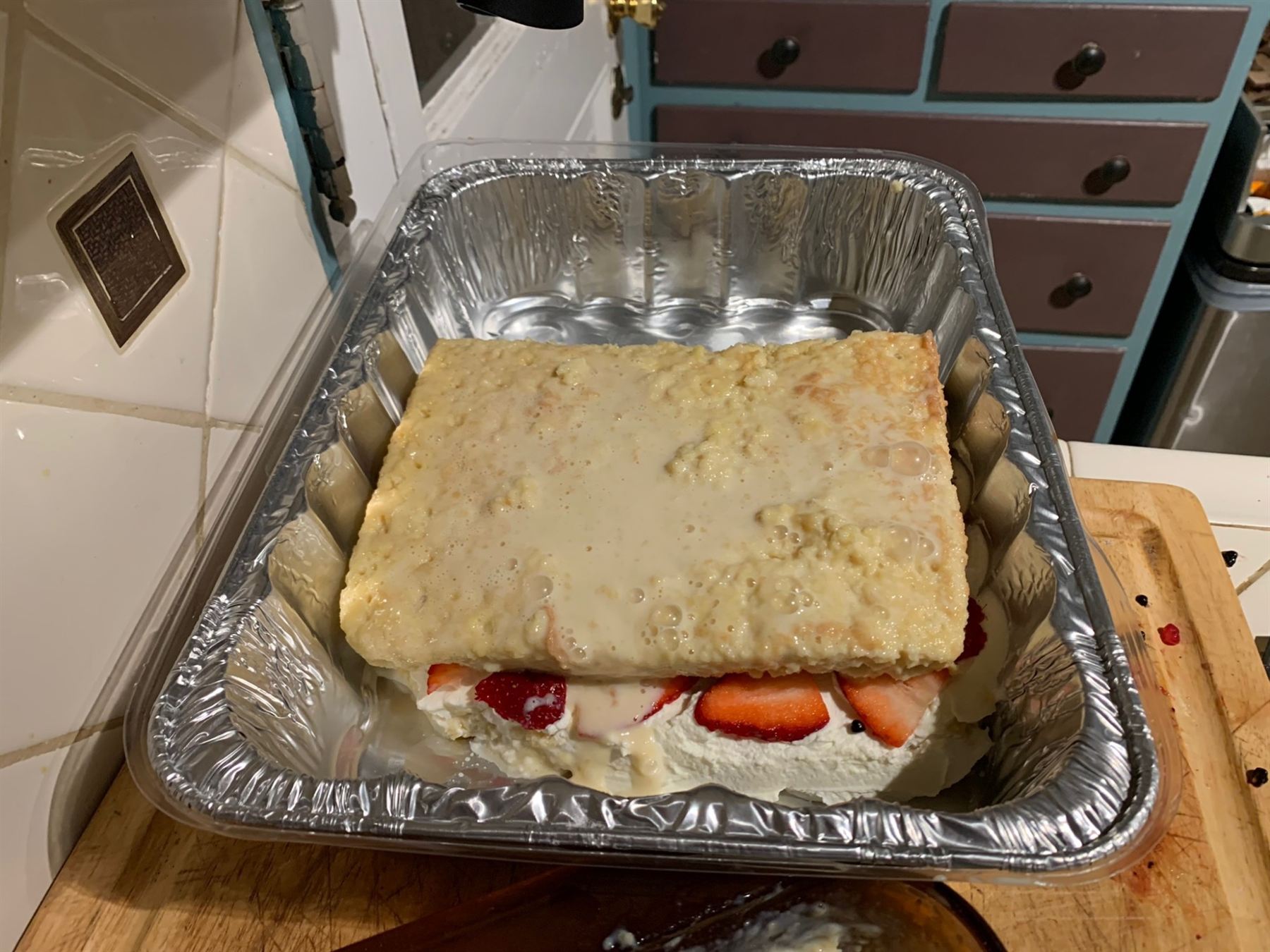 Cuban Tres Leches con Bayas